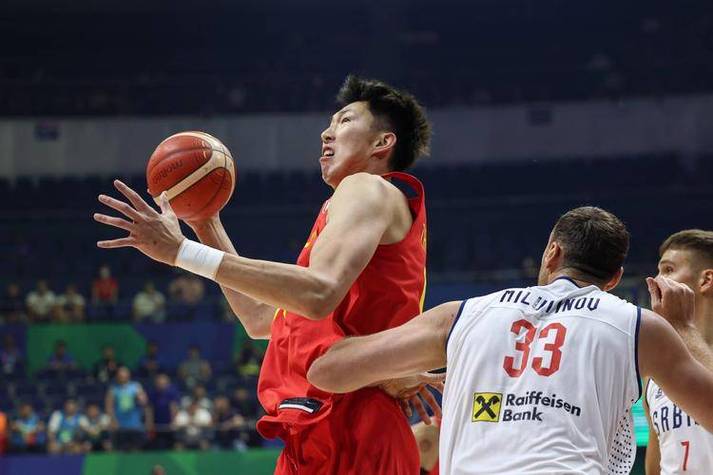 中國球員NBA團(tuán)隊(duì)組建策略_周琦NBA選秀團(tuán)隊(duì)問題_周琦參加nba選秀